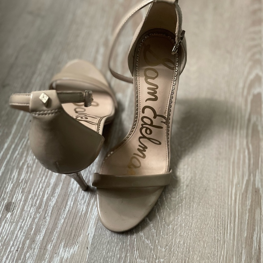 Heels color nud its so pretty shoes for party or formal dress - Picture 2 of 3